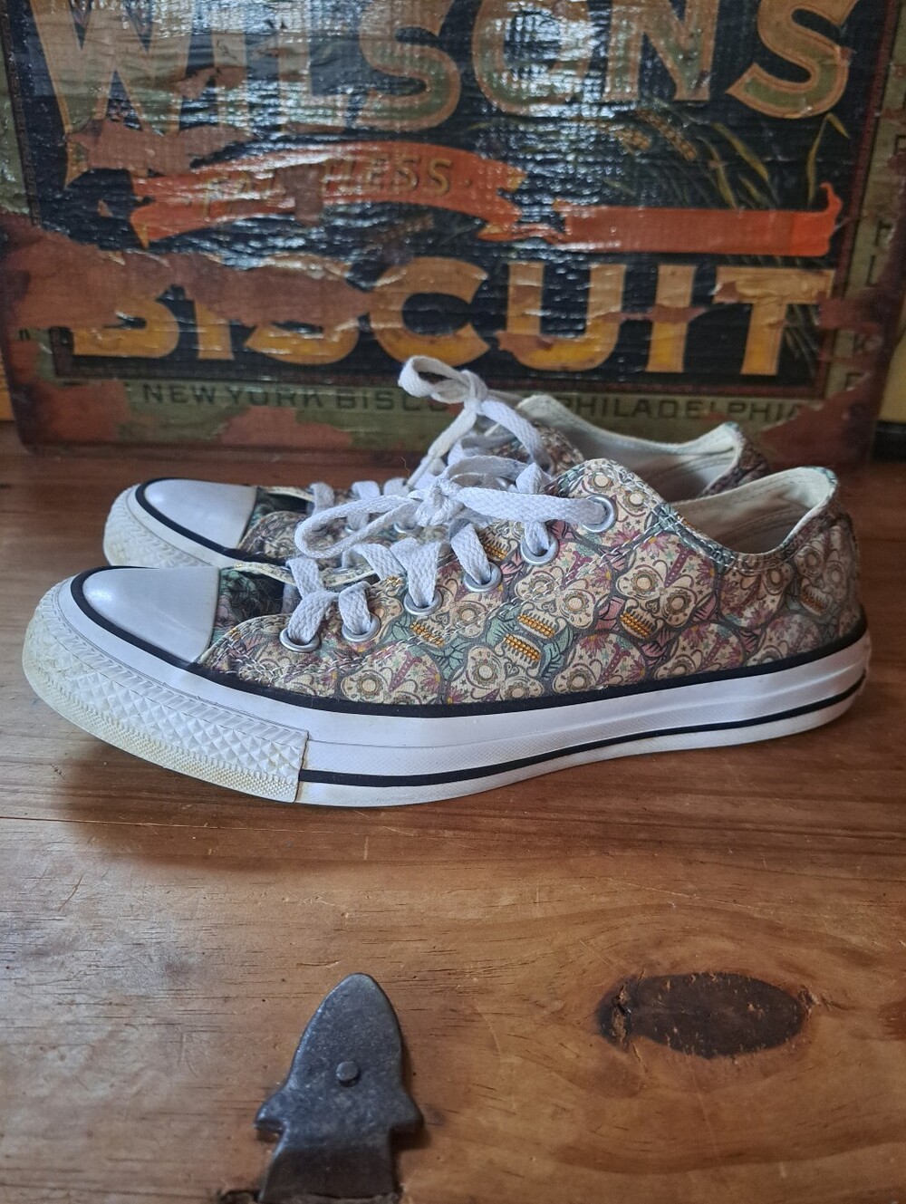 Converse Chuck Taylor All Star Sugar Skull Low Top Sneakers Women's Sz 8 540225F
